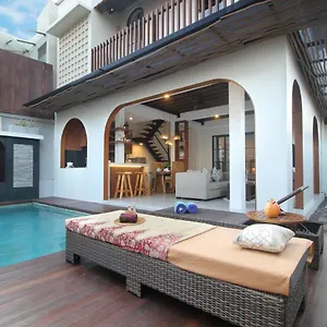 Sudha Bali Anyelir Villa